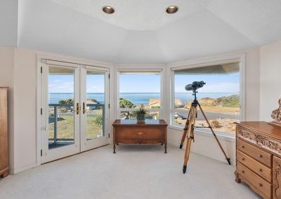 Professional vacation rental photography by Nicole Peloquin
