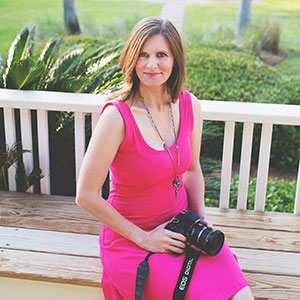 Professional vacation rental photographer Lindsey Mixon
